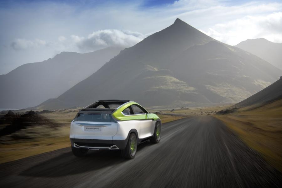 Magna Steyr MILA Coupic Concept 2012 года  (фото 6 из 14)